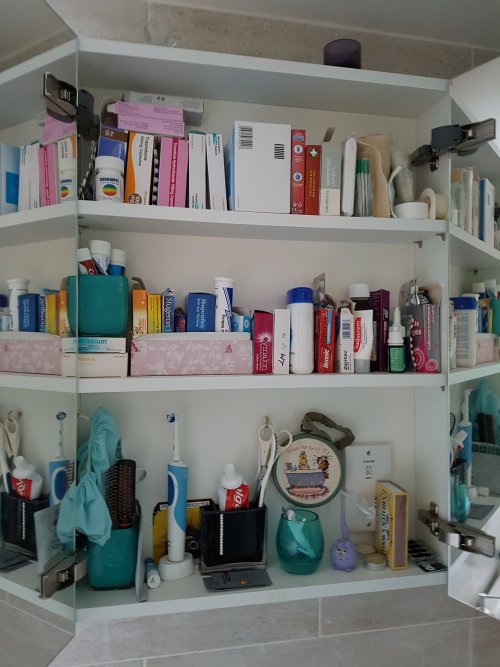 Bathroom cabinet organised