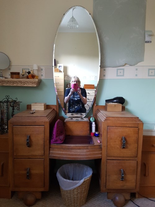 Before dressing table