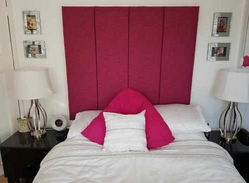 Headboard in Fuchsia Pink