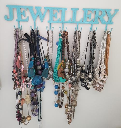 Necklace wall hanger